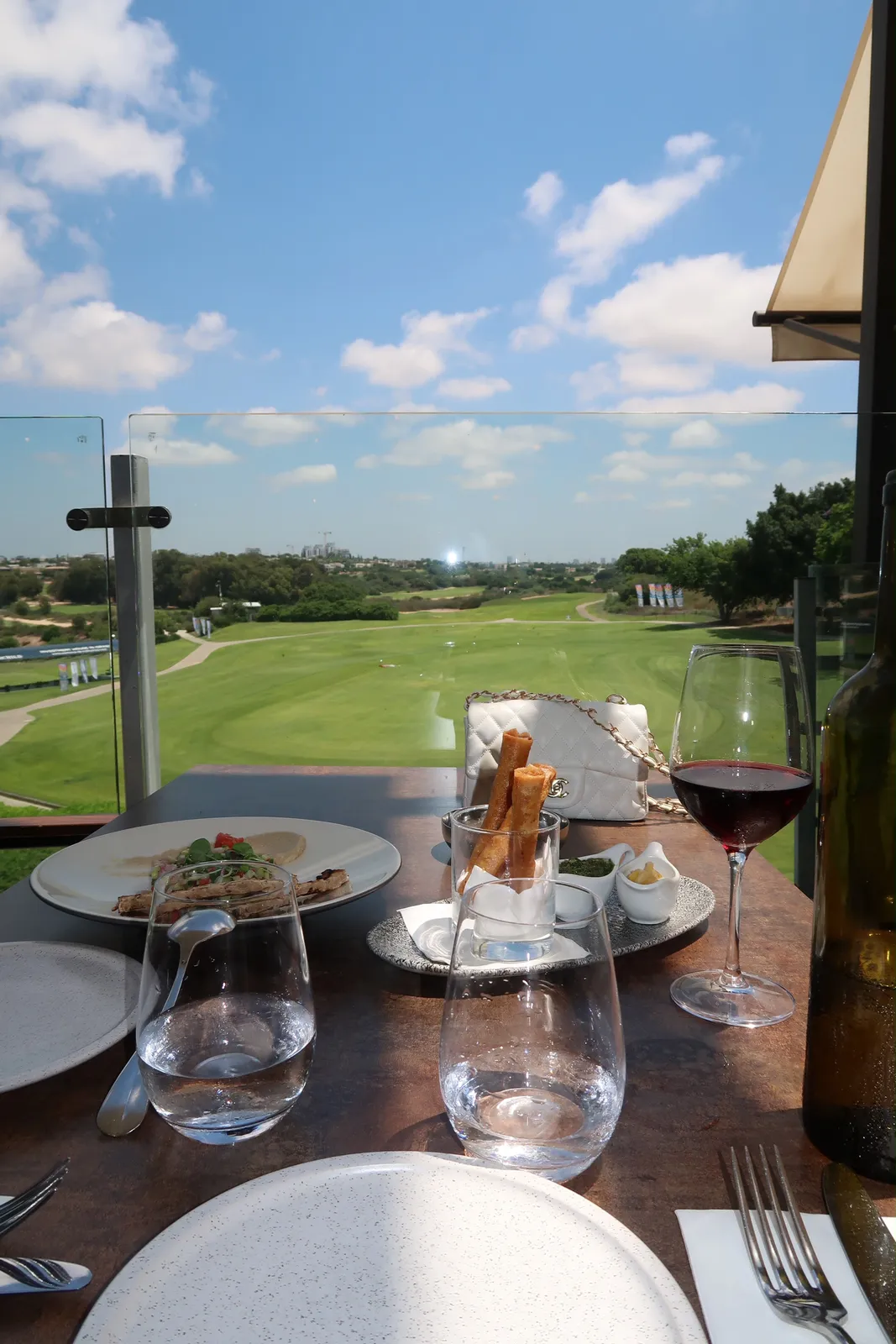 Mariposa, Caesarea: one of the best kosher steaks in Israel, at the golf club (photo 4)