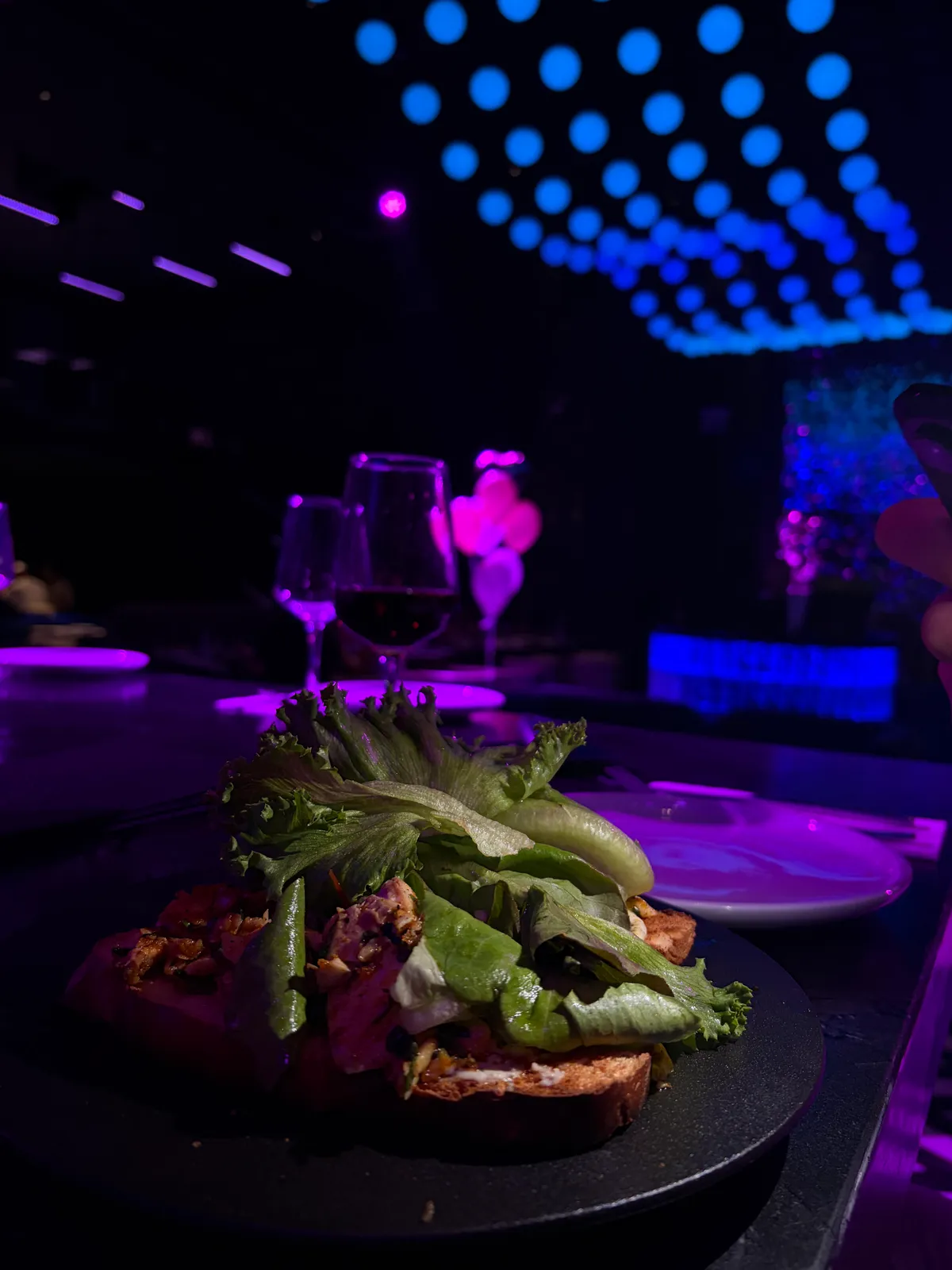 Sense, Netanya: high-end kosher food with a real club night around it (photo 2)